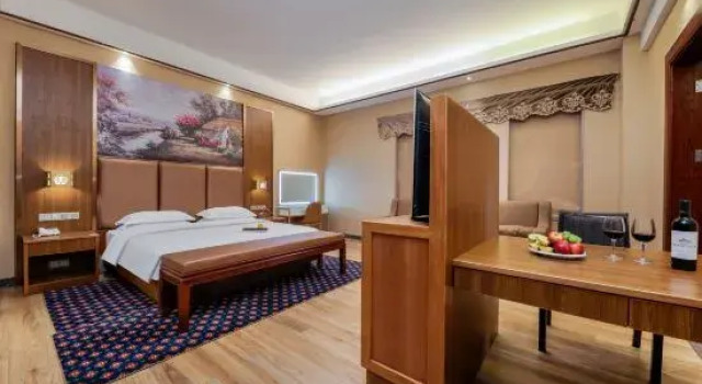 Люкс Executive Fengyuan Hotel
