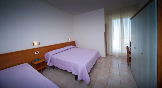 Hotel Florence, Rezervați Hotel Marotta Marche Coast