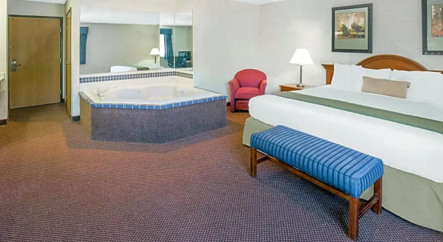 Четырёхместный номер Standard Quality Inn & Suites Willows