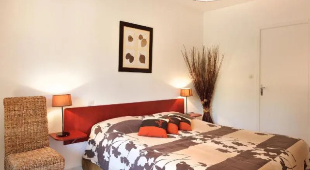 Logis Hotel Le Vieux Fusil, Varaa Hotelli Soings-en-Sologne Sologne