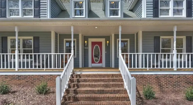 Porch Paradise by Avantstay New Pool, Firepit