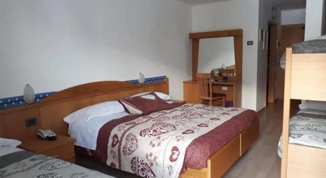 Четырёхместный номер Standard Hotel Panorama