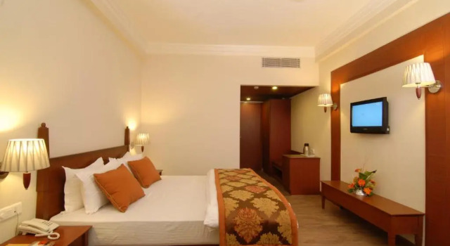 Номер Executive Chanakya BNR Hotel