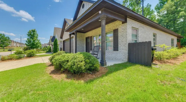 3 Mi to Campus: Auburn Home w/ Deck + Fire Pit, Rezerwuj Dom wakacyjny Auburn Alabama
