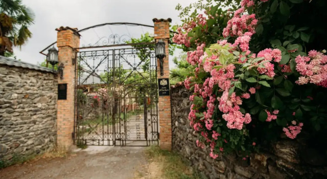 Отель Chateau Eniseli