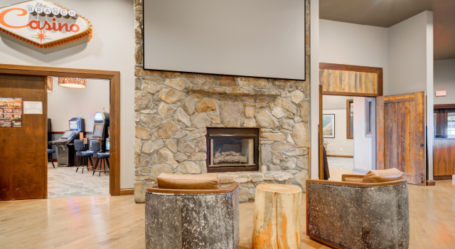Holiday Inn West Yellowstone by IHG, Забронировать Отель Отели Вест-Йеллоустон с бассейном, рядом с Кинотеатр формата IMAX  Национального географического общества, Бассейн