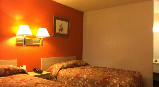 Четырёхместный номер Standard QC Stay Inn