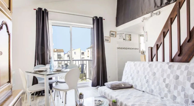 Les Villageoises 41843, Book Hotel Hoteller i Corbières med parkering, Parkering