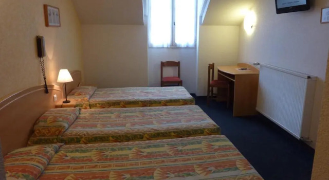 Трёхместный номер Standard CitHotel de La Vallée