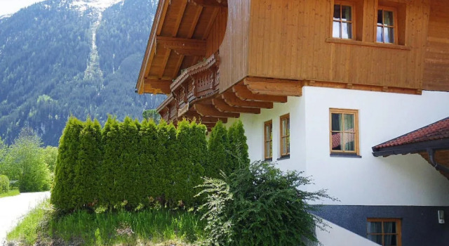 Апартаменты House in Krimml Near Waterfalls & Hiking Trails