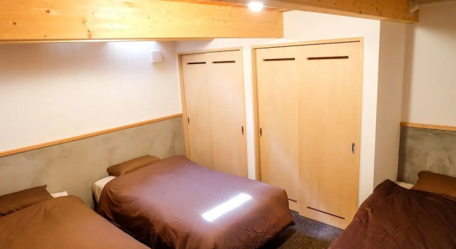 Onuma lakeside cottage