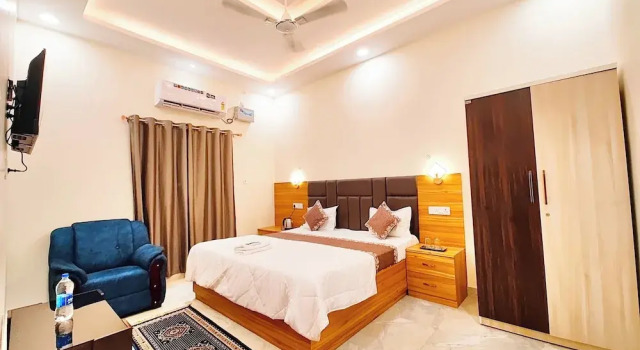 Номер Deluxe Shivam palace Ayodhya walking distance Ram mandir