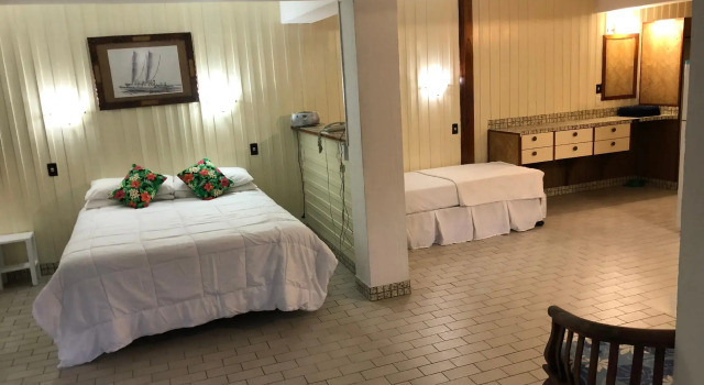 Raina Holiday Accommodation, Book Hotel Hotels & Accommodations in Titikaveka, Hotel