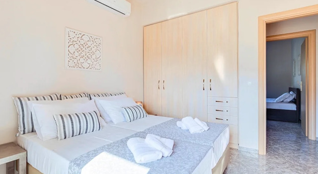 Коттедж с 3 комнатами с балконом Villa Di Giorgio Heated Pool