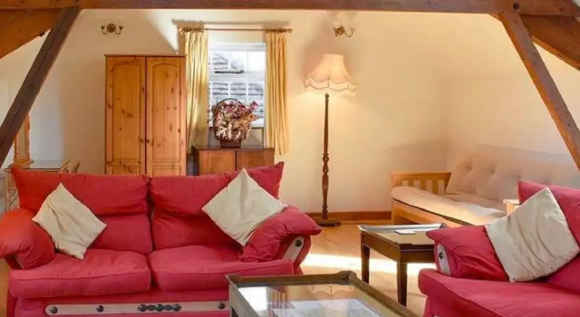 Boutique Apartment in Bere Regis With Pond, Varaa Huoneisto Asunnot kohteessa Merseyside, Huoneisto