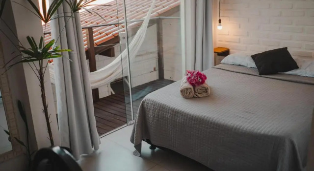 Люкс с балконом Lagoa Nômade Hostel