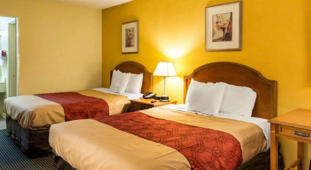 Econo Lodge Petersburg - Fort Lee, Забронировать Отель Питерсберг Виргиния