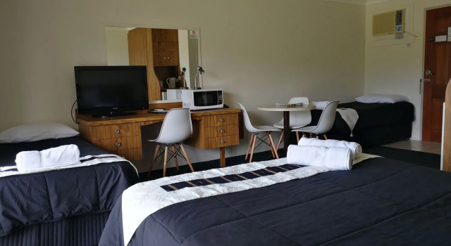 Lakeside Lodge Motel, Buchen Sie Motel Lismore Byron Bay Hinterland