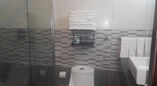 Четырёхместный номер Standard Hotel El Maltese - Lakefront