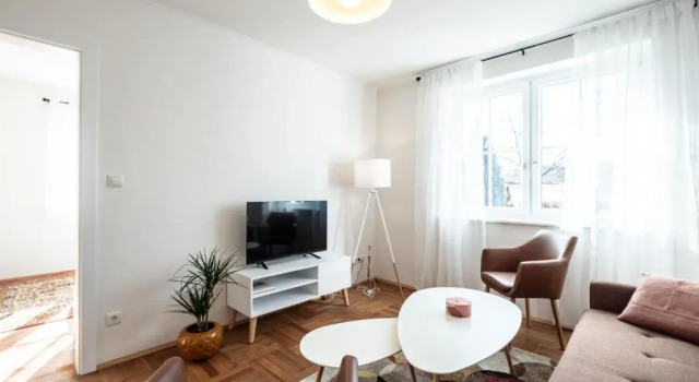 OMA's Apartment in Haus GRETE, Book Apartment Hotels in East Styria with Parking, Parking