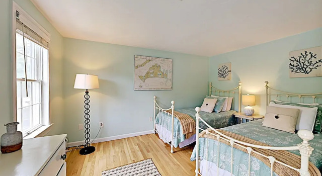 Designer Beach ; Steps To Ocean 3 Bedroom Home, Забронировать Дом для отпуска Хайаннис Полуостров Кейп-Код