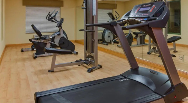 Четырёхместный номер Standard Country Inn & Suites by Radisson, Pensacola West, FL