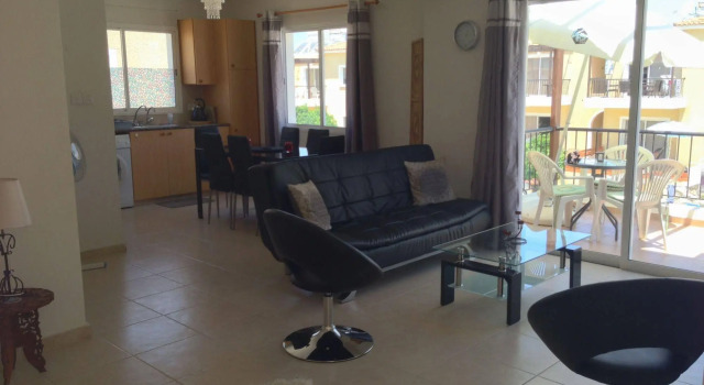 Sirena Sunrise, Apartment 4, Rezerwuj Apartament Hotele w Pafos z basenem, w pobliżu Municipal Baths Beach, Basen