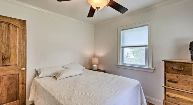 Hamptons Bay Home on Shinnecock Bay w/ Yard!, Book Hotel Hampton Bays The Hamptons