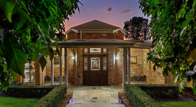 Tranquil Estate With Pool Heated Spa Gardens, 预订 度假村 墨尔本 墨尔本地区