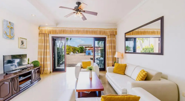 2BR Townhouse 3min Walk 2 Eaglebeach w Pool BBQ, Забронировать Апартаменты/квартира Ораньестад Аруба
