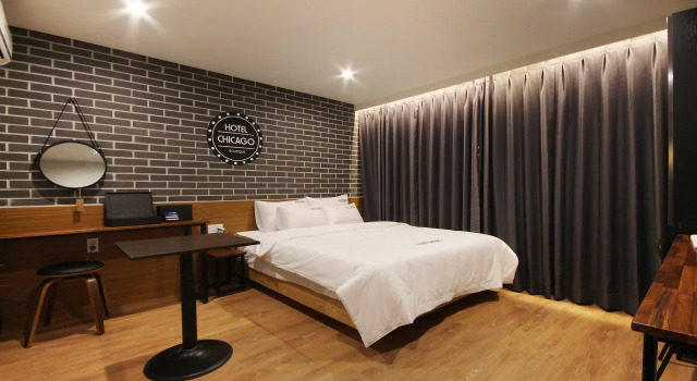 Hotel Chicago, Забронировать Отель Отели Чинджу с завтраком, рядом с Национальный музей Чинджу, Завтраки