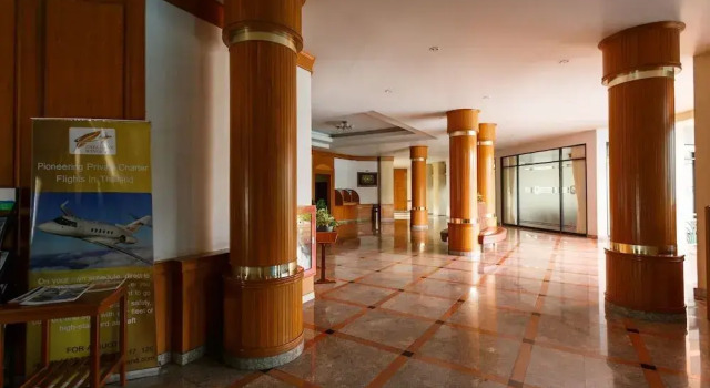 Surin Majestic Hotel, Rezervovat Hotel Surin 