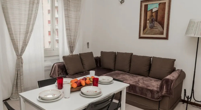 Pacini, Book Hotel Milan Lombardy