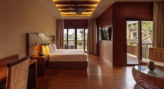 Полулюкс Indura Beach & Golf Resort, Curio Collection by Hilton