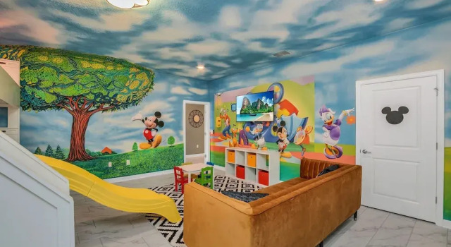 Magical Family Home 8min-disneyworld Pool Spa Sleeps 22 Stl103, Забронировать Курортный отель СПА-отели Киссимми, рядом с Kissimmee Go-Karts, SPA-услуги