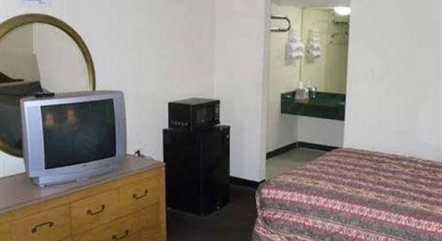 Budget Inn - Gastonia, Забронировать Отель Гастония Северная Каролина