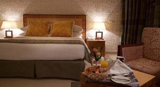 Полулюкс Taba Sands Hotel & Casino