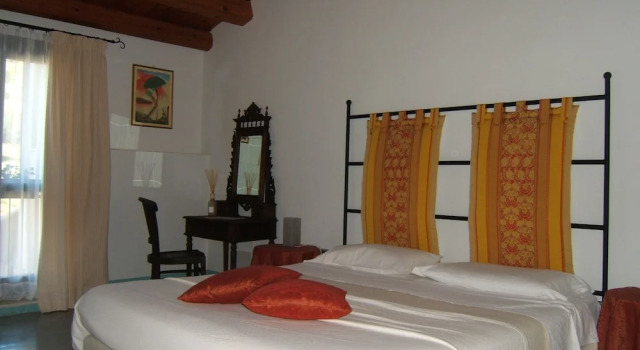 Двухместный номер Comfort с видом на сад Relais Casa Mirabile