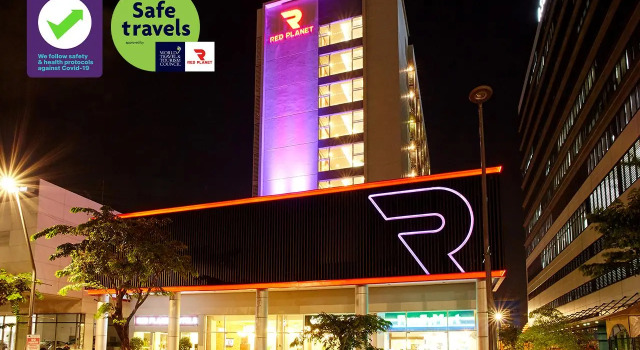 Кровать в общем номере Red Planet Manila Aseana City