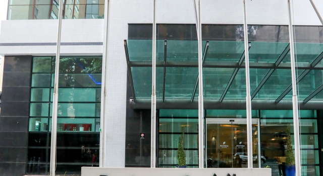 Pestana Curitiba, Забронировать Отель Батл Куритиба