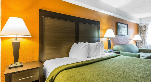 Номер Standard Quality Inn Creekside - Downtown Gatlinburg