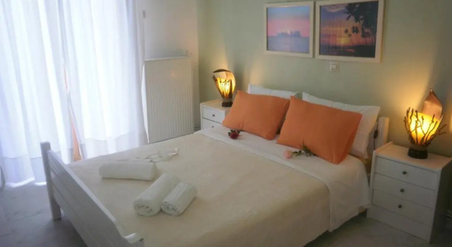 Апартаменты с 3 комнатами Karavos Sea View Apartments