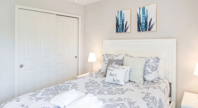 Spacious 4B Family-friendly Townhome Near Disney!, Varaa Hotelli Kissimmee Kissimmee