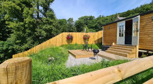Peak District Shepherds Hut, Varaa Hotelli Hotellit ja majoitukset kohteessa Hope Valley, Hotelli