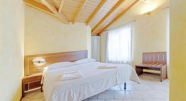 Двухместный номер Comfort с видом на озеро Hotel Grotto Bagat