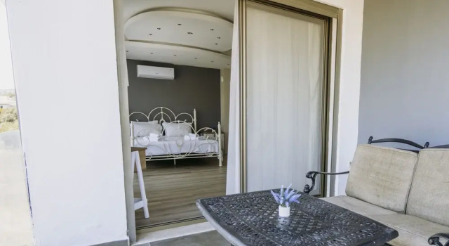 Laradi Otel, Rezerwuj Hotel Çeşme Izmir
