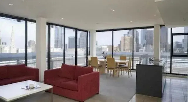 140 Little Collins Apartment Hotel, Забронировать Апартаменты/квартира Апартаменты Мельбурна, рядом с Fire Services Museum of Victoria, Апартаменты/квартира