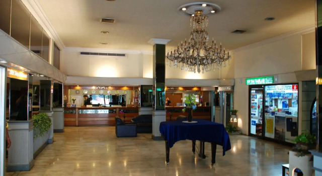Trocadero Hotel Bangkok, Забронировать Отель Отели Бангкока с бассейном, рядом с Holy Rosary Church, Бассейн