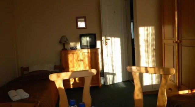 Willa Karis Pokoje Gościnne, Prenota Hotel Włochy 