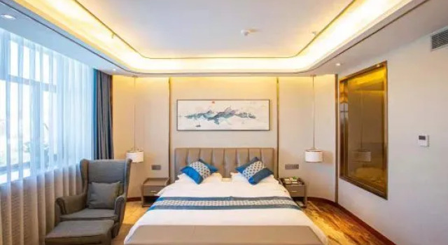 Люкс Business Kunlun Hotel